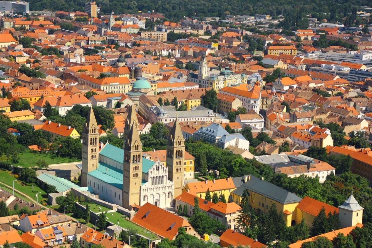 Napartman Pécs Esterno foto
