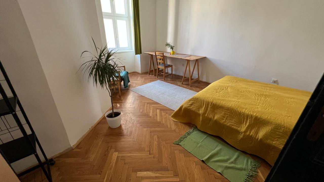 Napartman Pécs Esterno foto